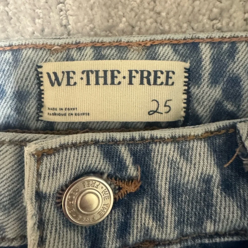 We The Free Light Blue Relaxed Jeans - Picture 2 of 3